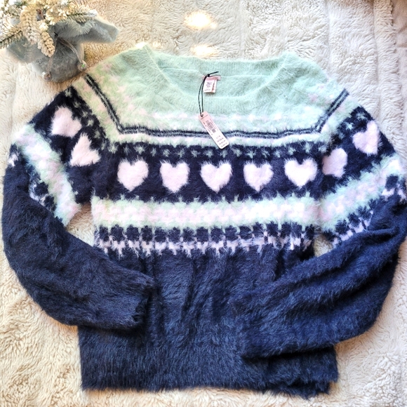 Victoria's Secret Sweaters - 🍒NWT🍒 VICTORIA'S SECRET SWEATER